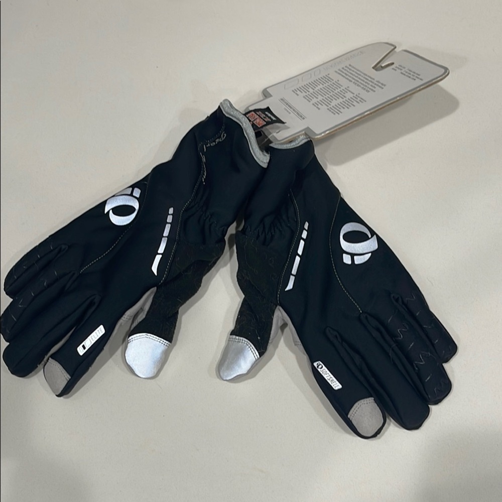 Black and White Cycling Gloves